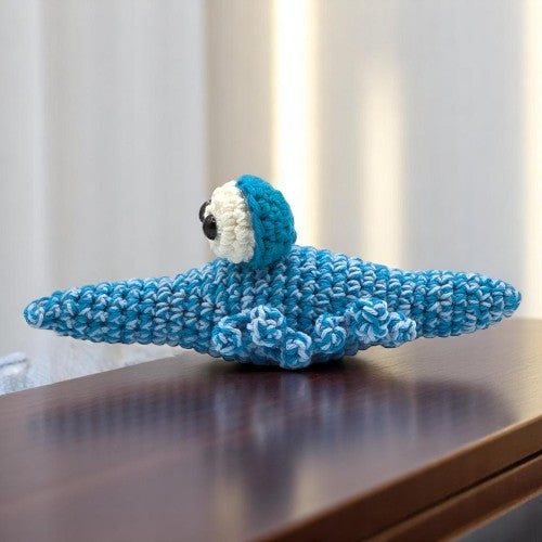 SIDE VIEW OF CROCODILE CROCHET TOY