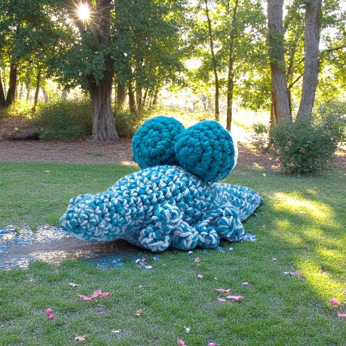 BACK VIEW OF CROCODILE TOY