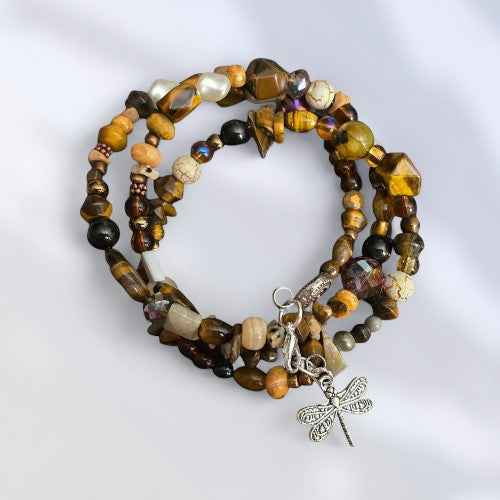 MEMORY WIRE WRAP BRACELET WITH A CUTE CHARM