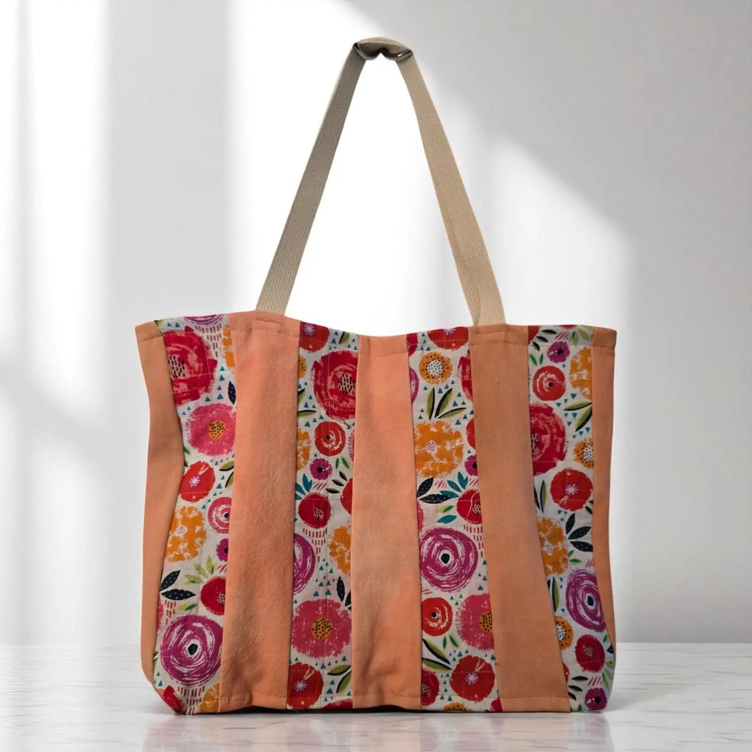 TOTE ORANGE BACK PHOTO