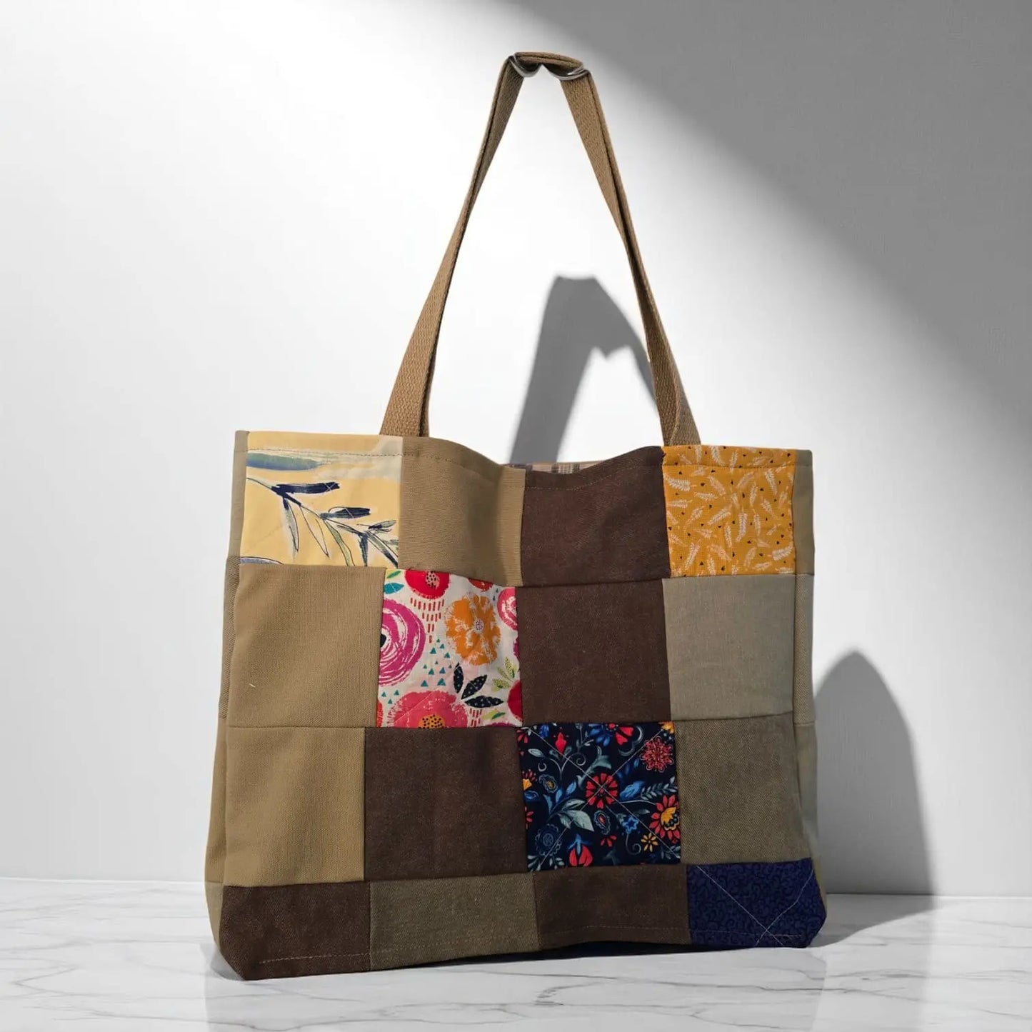 TOTE TAN BACK PHOTO